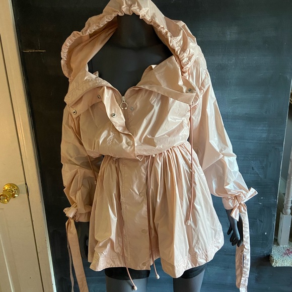 Host Pick! Fenty x PUMA by Rihanna Bow Cuff Parachute Jacket Pink - Picture 6 of 12
